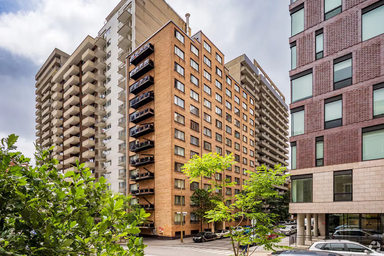 1900 Avenue Lincoln — apartments for rent in downtown Montreal