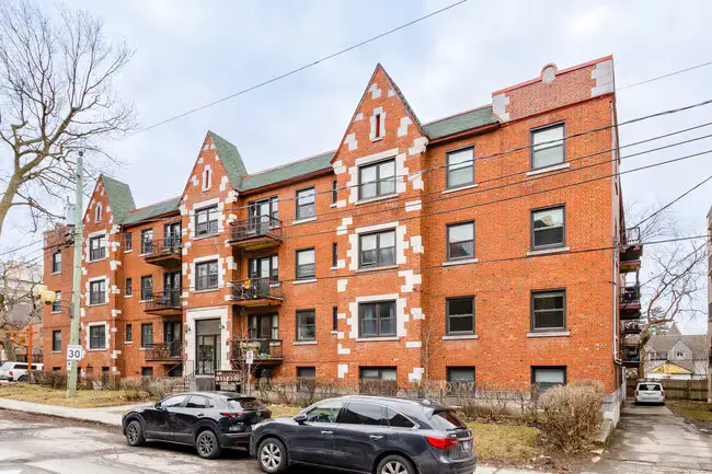 5010 Avenue MacDonald — apartments for rent in Côte-des-Neiges, Montreal